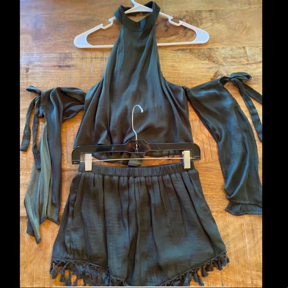 🌻 BOUTIQUE - Green Two Piece Shorts Set Small